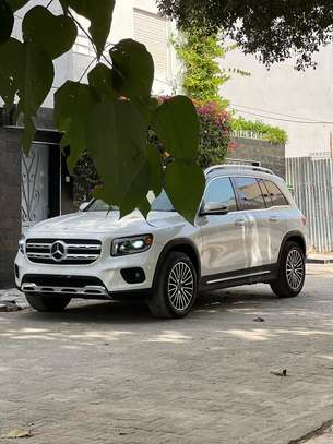 GLB 250 image 1