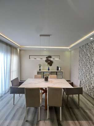 Plateau appartement 2 chambres salon meuble à louer image 3