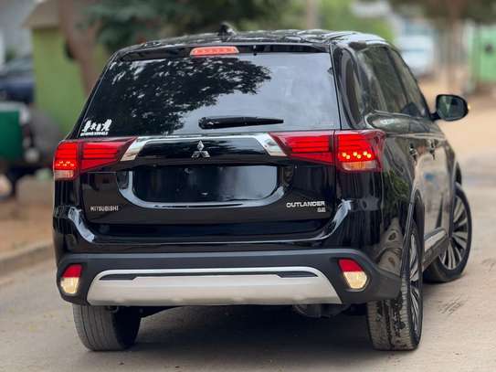 Mitsubishi Outlander 2019 venant 7 places 4 cylindres image 6
