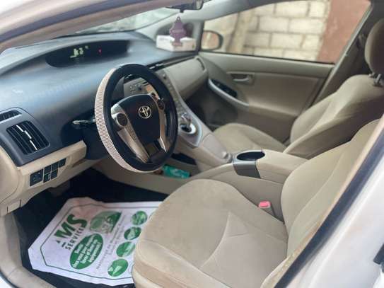 Toyota Prius 2013 image 6