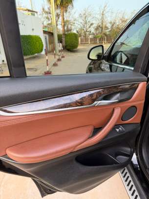 BMW x5 2017 35i xdrive full option image 9