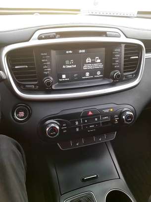 Kia sorento 2017 image 13