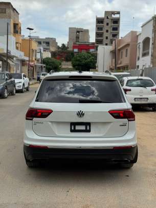 VOLKSWAGEN TIGUAN SE TSI 4 MOTION image 3