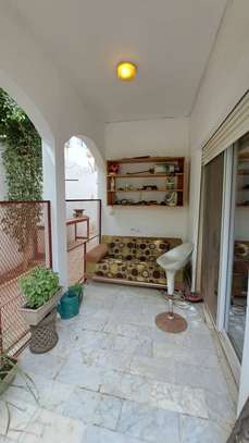 MAGNIFIGUE DUPLEX F6 A LOUER AUX ALMADIES image 10