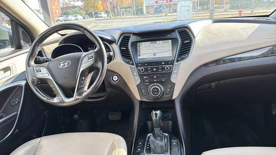 Hyundai Santa Fe 2017 full options 2.0t image 15