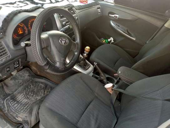Toyota Corolla essence manille cilimatice 2011 image 2