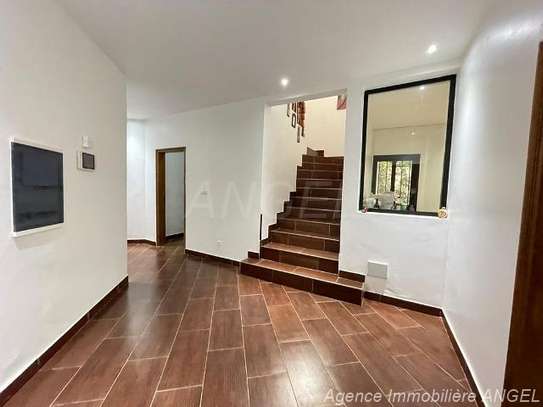 Ref_1584_PL - Villa sise Almadies à louer avec jardin image 7