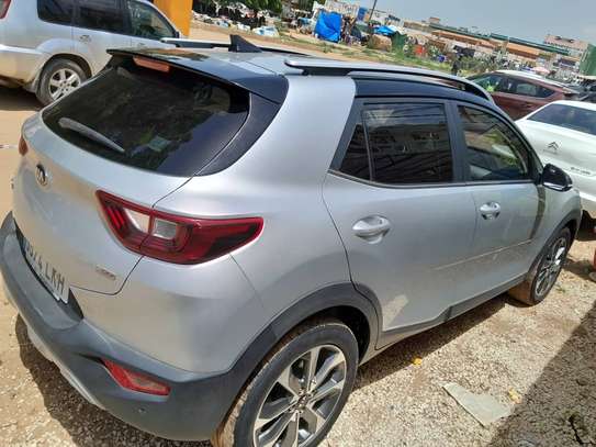 Kia stonic image 3