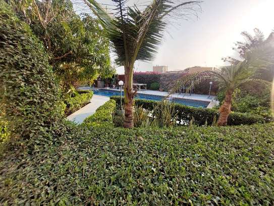 VILLA  À LOUER À NDAYANE image 2