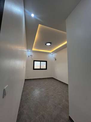 2 chambres salon à louer à Yoff aeroport image 5