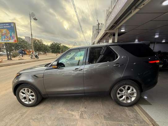 Land Rover Discovery 2018 image 11