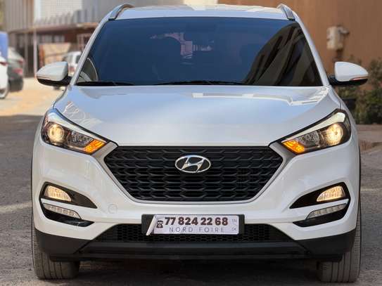 Hyundai tucson image 1