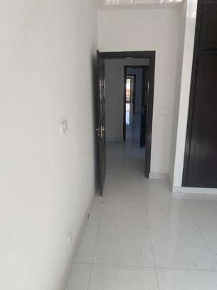 Appartement F4 à louer au Point E image 8