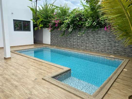 VILLA   A LOUER A SALY image 3