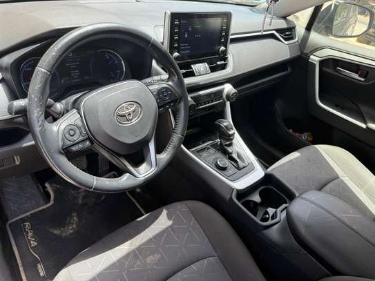 Toyota Rav 4 2020 image 4