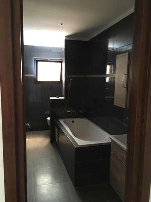 Appartement F4 aux Almadies image 7