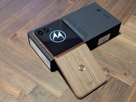Motorola Razr 60 ultra 512giga Ram32 image 2