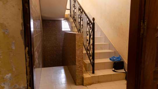 Villa R+1 Titre Foncier individuel à vendre à Diacksao 2 image 5
