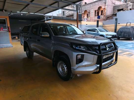 Mitsubishi L200 année 2022 image 2