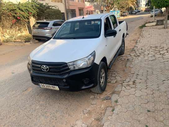Toyota hilux 2017 image 2