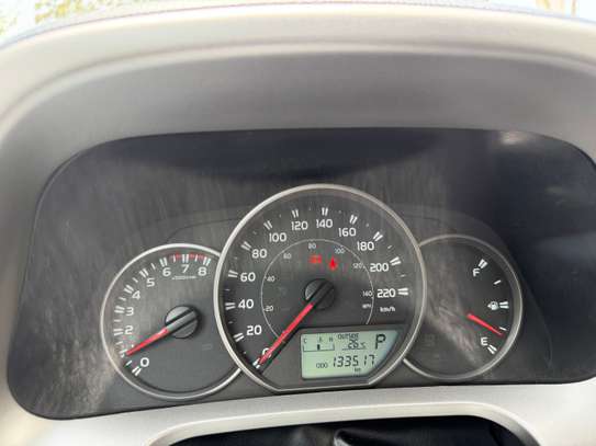 Toyota RAV4 2017 image 13