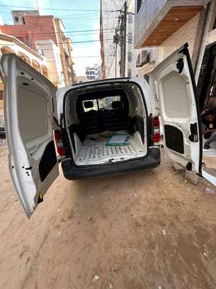 Citroën berlingo année 2017 2 places image 4