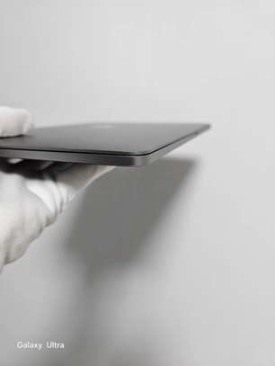 Macbook Pro 2017 13,3 pouces, core i7, touch-barre image 3