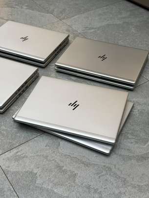 HP elitebook 830 G5 image 4