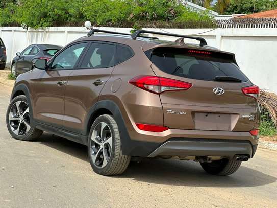 Hyundai Tucson Limited 2016 image 6
