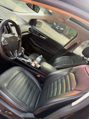 Ford Edge all black image 8