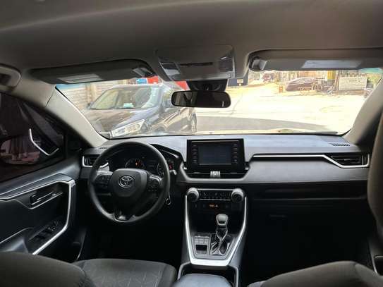 Toyota rv4  Anneee 2019 image 6