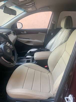 Kia Sorento image 2