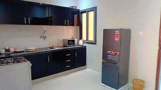 Appartement meublé F4 image 5