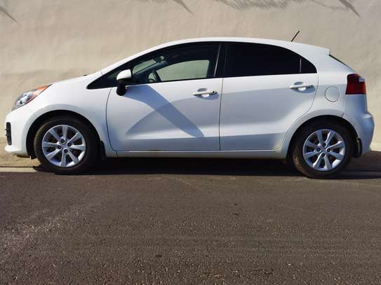 LOCATION KIA RIO AUTOMATIQUE/ESSENCE image 6