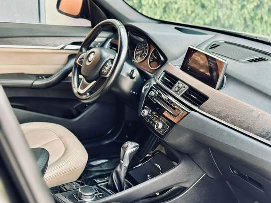 BMW X1 image 8