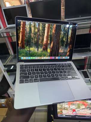 Macbook Pro 2020 image 5