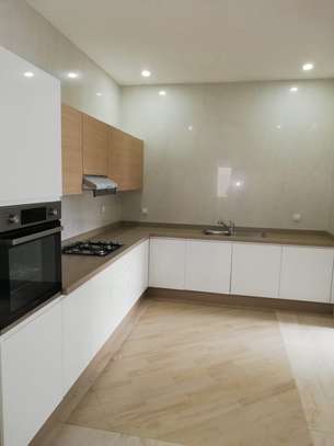 Appartement F4 à louer au point e image 8
