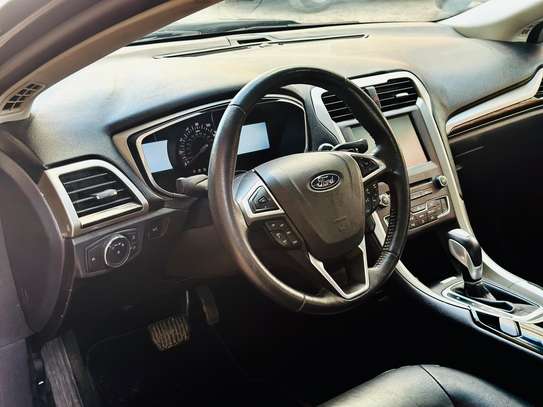Location de Ford Fusion image 11