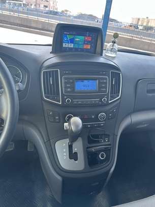 Hyundai Starex 2017 image 6
