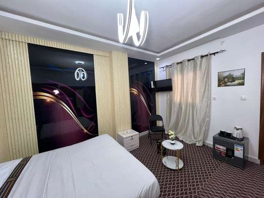 Belle et spacieuse chambre au Point E image 12