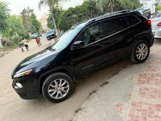 Jeep Cherokee image 2