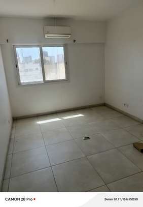 Appartement à louer  à Dakar Plateau image 6