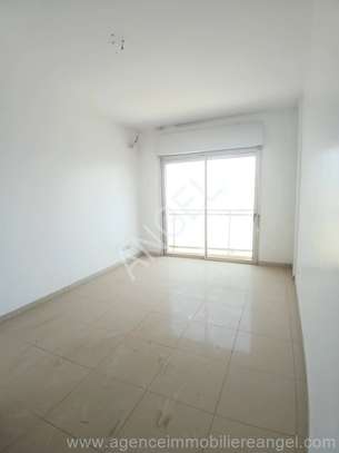 Ref_2815_SEY Appartement vue sur mer à louer en centre-ville image 9