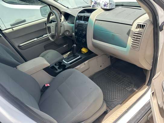 Ford escape 4x4 image 3