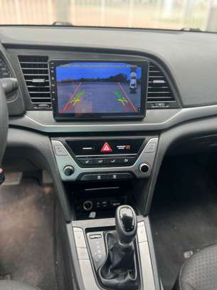 Hyundai élantra image 8