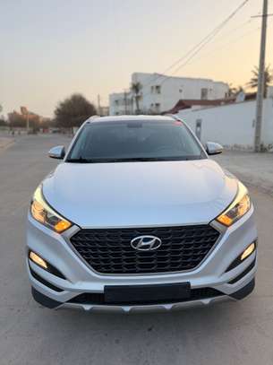Hyundai tucson image 11