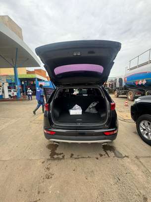 Kia Sportage SUV compact noir 5 portes image 7