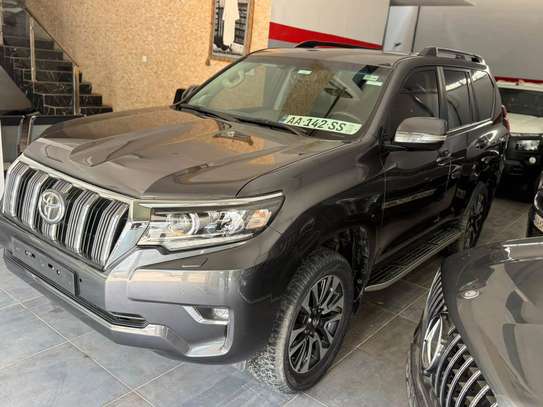Toyota PRADO VX 2024 SUV Gris métallisé image 15