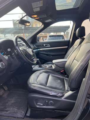 Ford explorer image 2