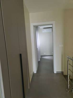 Appartement en duplex  à louer aux Almadies image 2